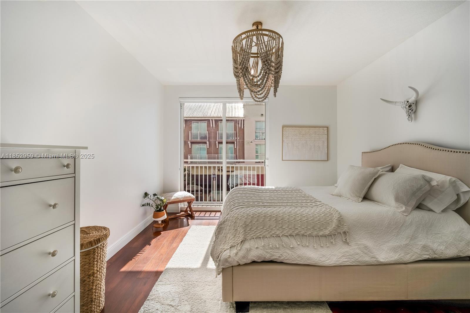 DOWNTOWN DADELAND CONDO N - Residential Lease