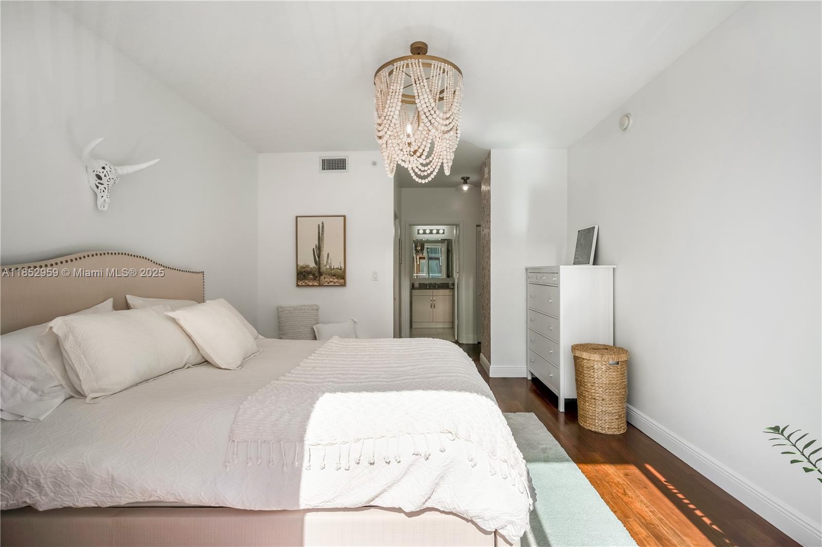 DOWNTOWN DADELAND CONDO N - Residential Lease