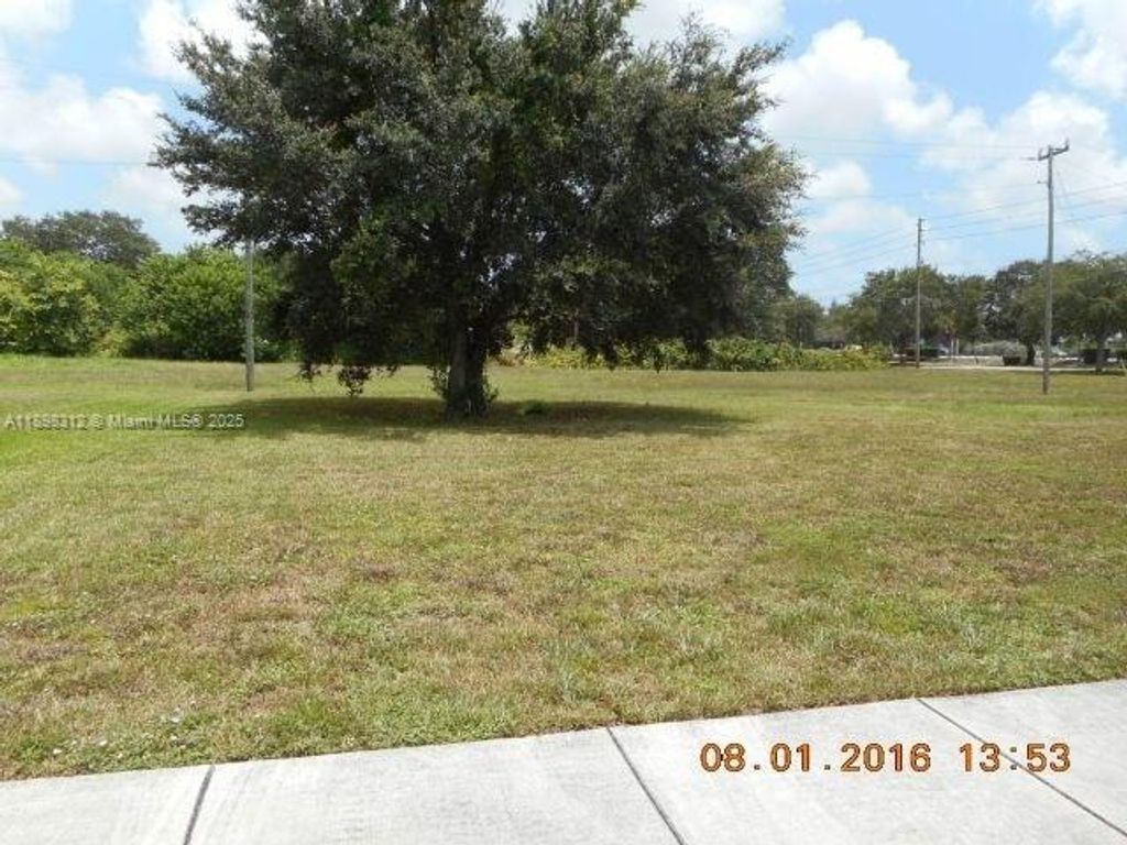 Photo of SW 45th St, Davie, FL 33314 (MLS # A11898312)