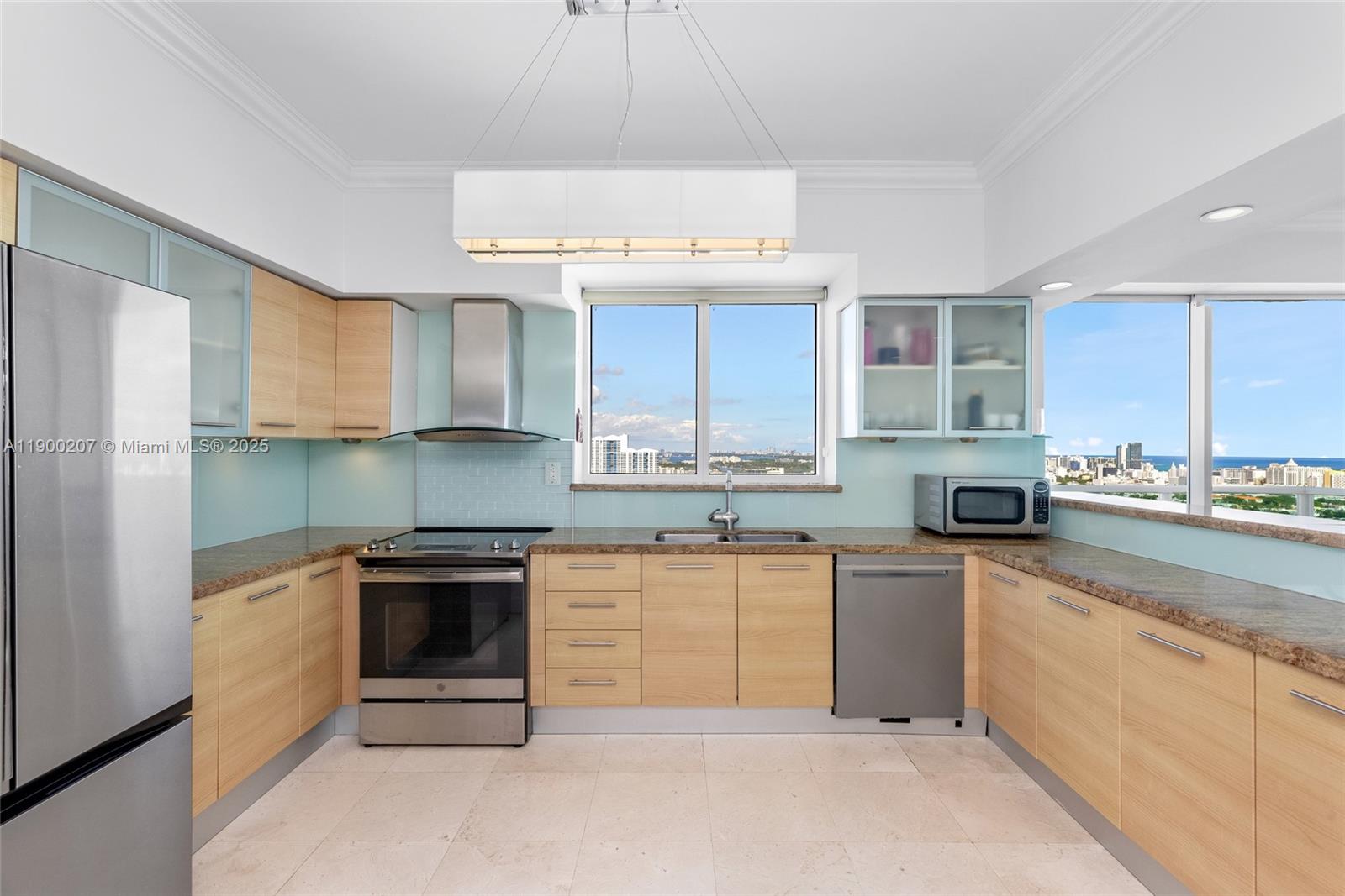 THE FLORIDIAN CONDO - Residential