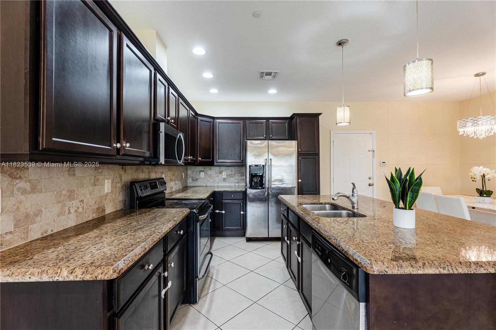 4375 Cascada Cir