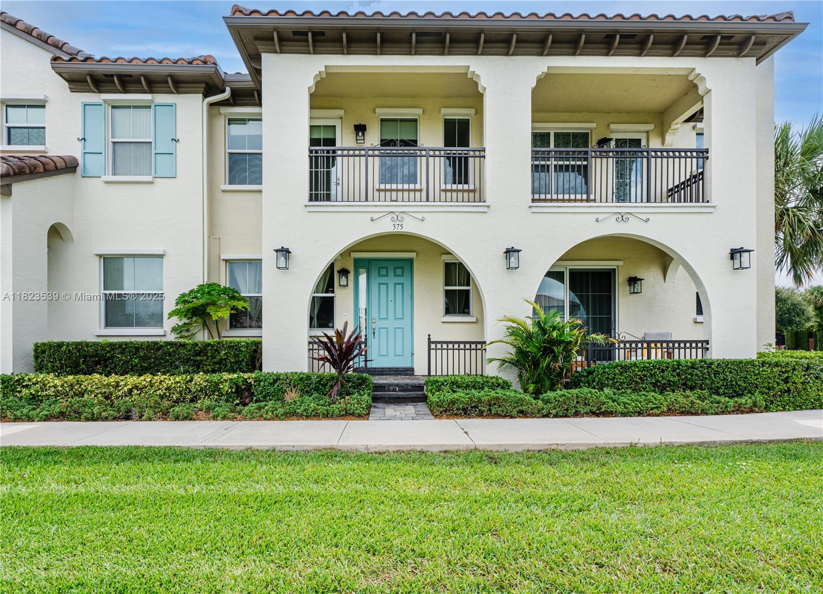 4375 Cascada Cir