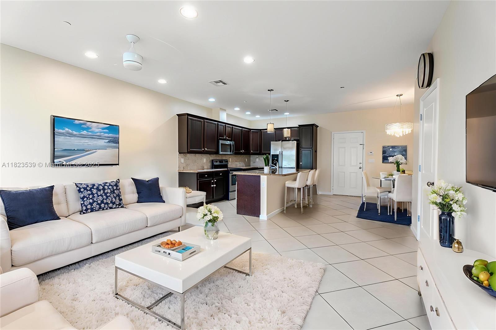4375 Cascada Cir