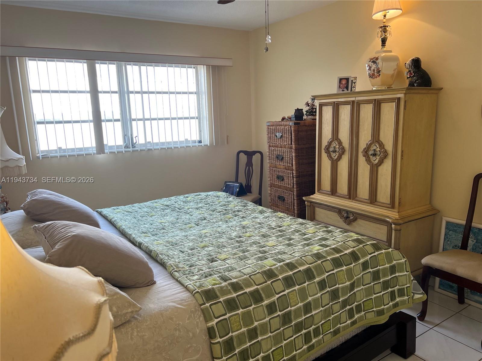 BEVERLY HILLS CONDO NUMBE - Residential