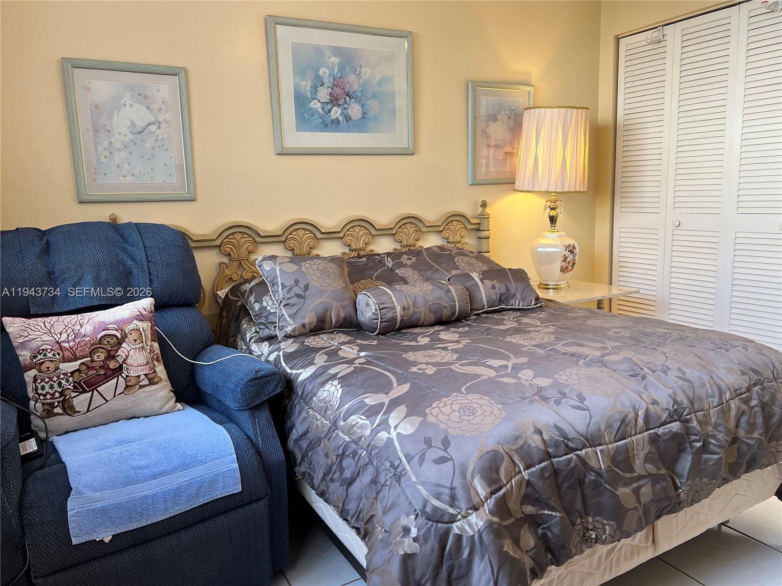 BEVERLY HILLS CONDO NUMBE - Residential