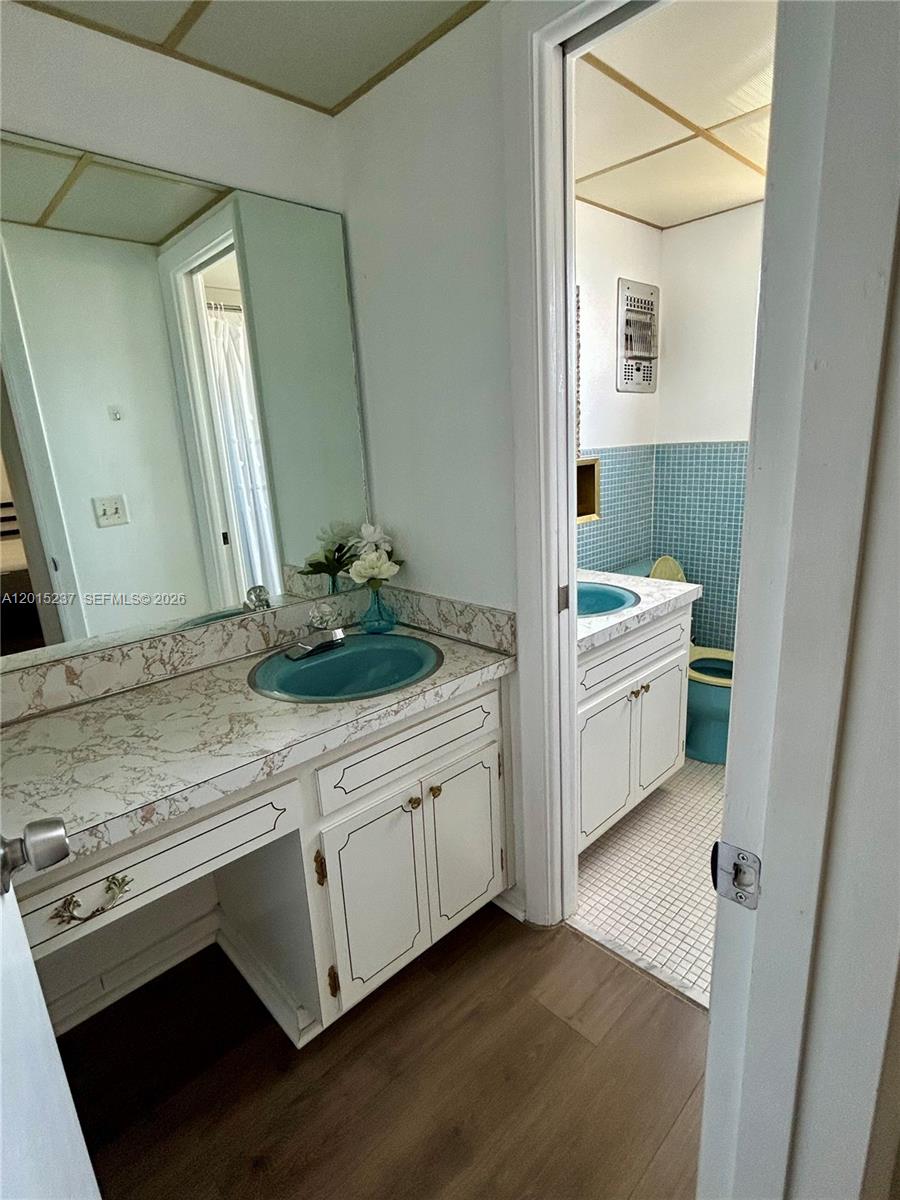 FIRST GULFSTREAM GARDEN - Residential Lease
