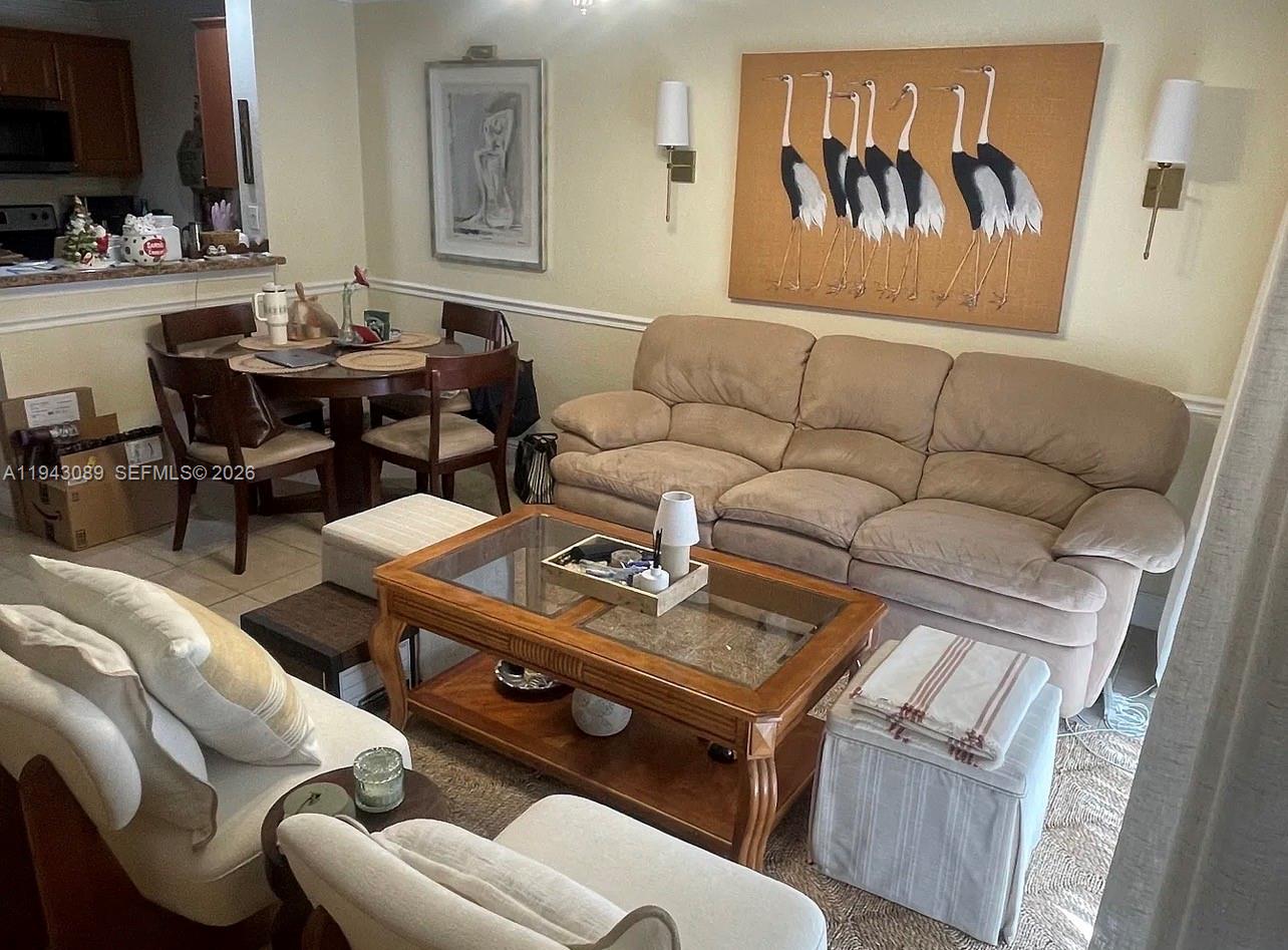 SPANISH TRACE CONDO - Residential Lease