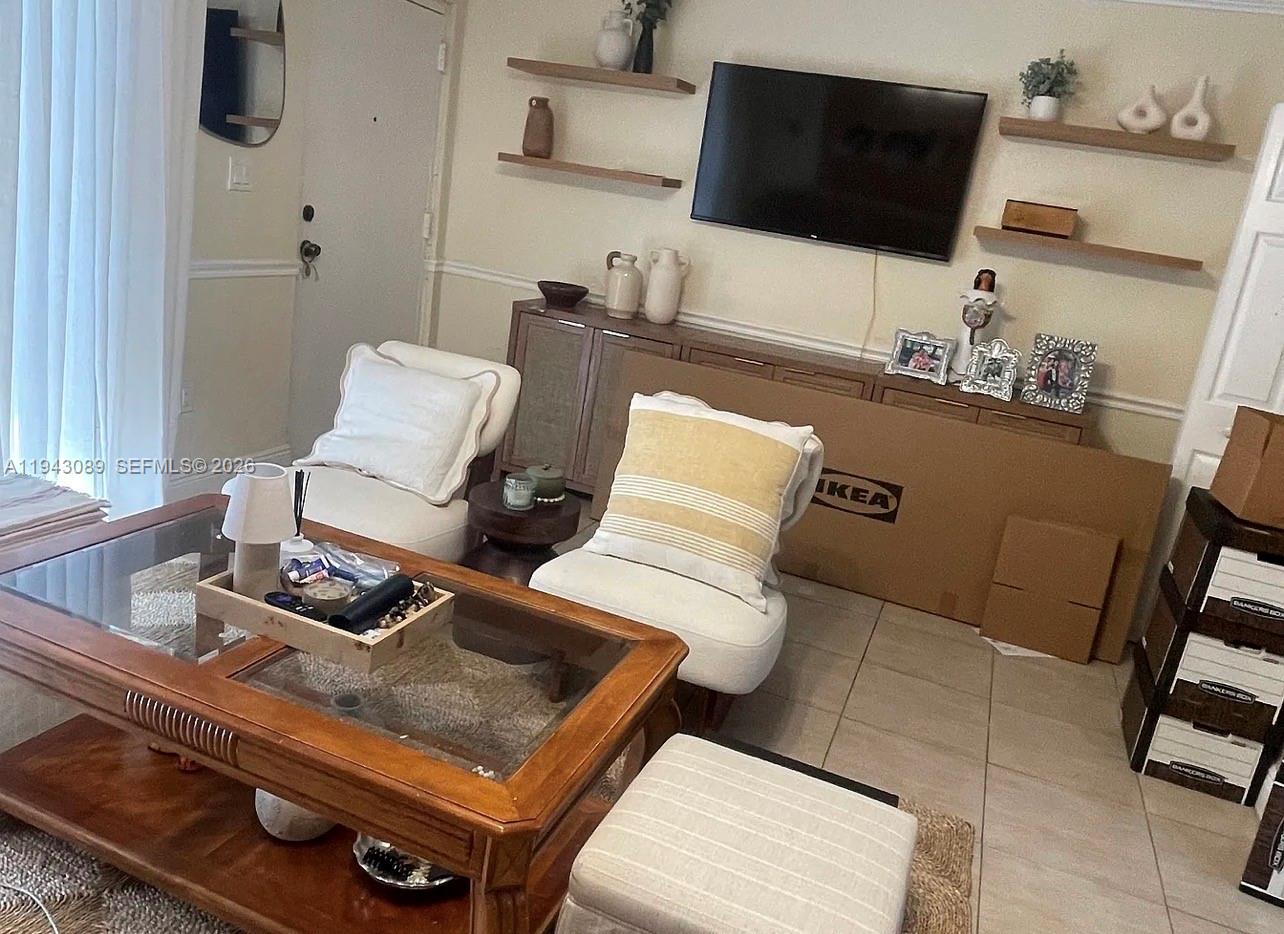 SPANISH TRACE CONDO - Residential Lease