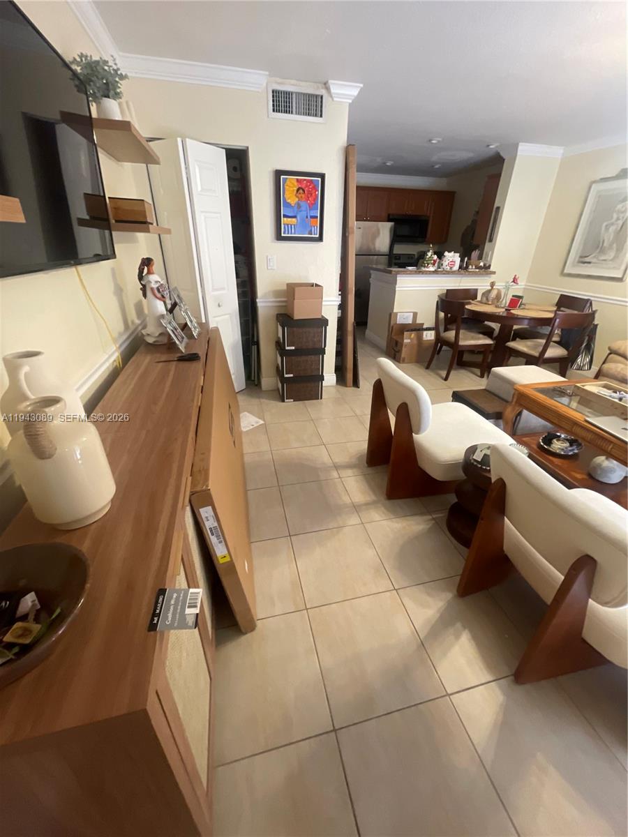 SPANISH TRACE CONDO - Residential Lease