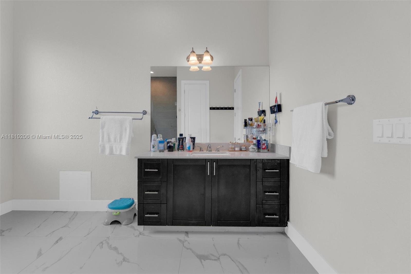 EQUESTRIAN TRAIL SUBDIVIS - Residential