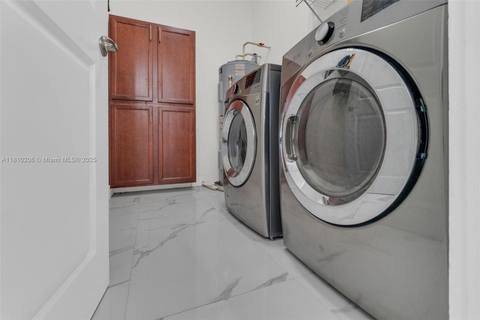 EQUESTRIAN TRAIL SUBDIVIS - Residential