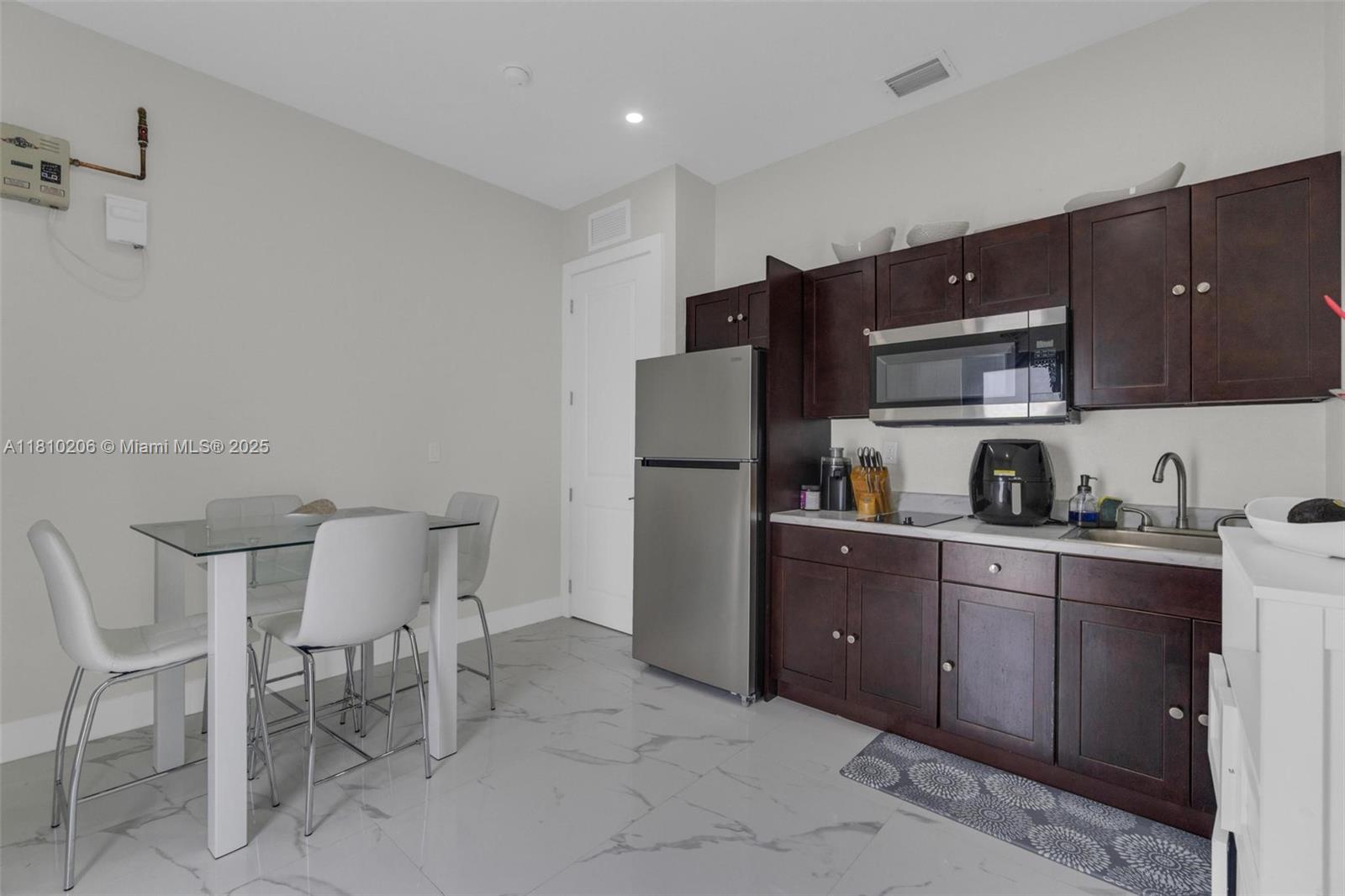 EQUESTRIAN TRAIL SUBDIVIS - Residential