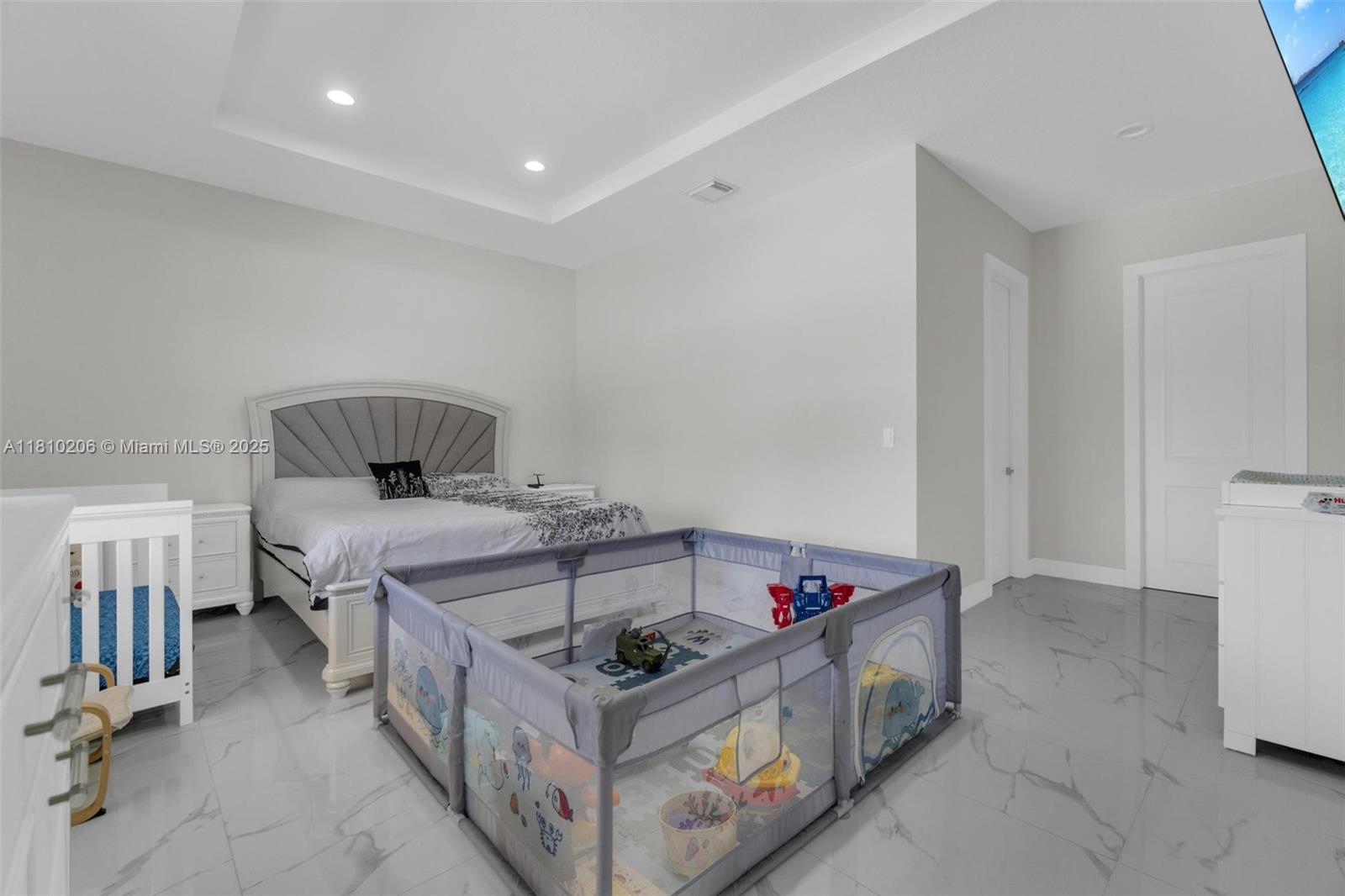 EQUESTRIAN TRAIL SUBDIVIS - Residential
