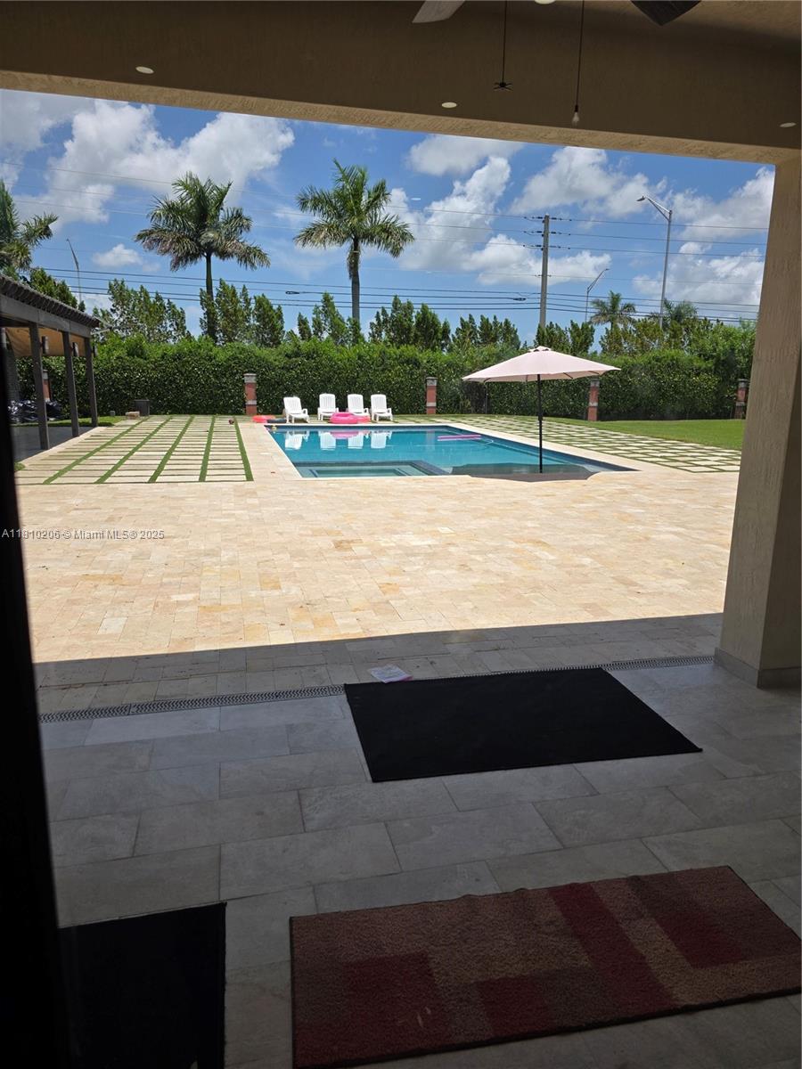 EQUESTRIAN TRAIL SUBDIVIS - Residential