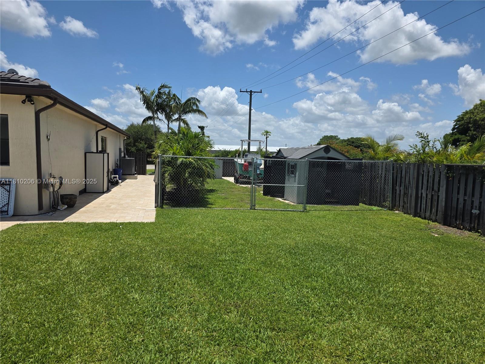 EQUESTRIAN TRAIL SUBDIVIS - Residential