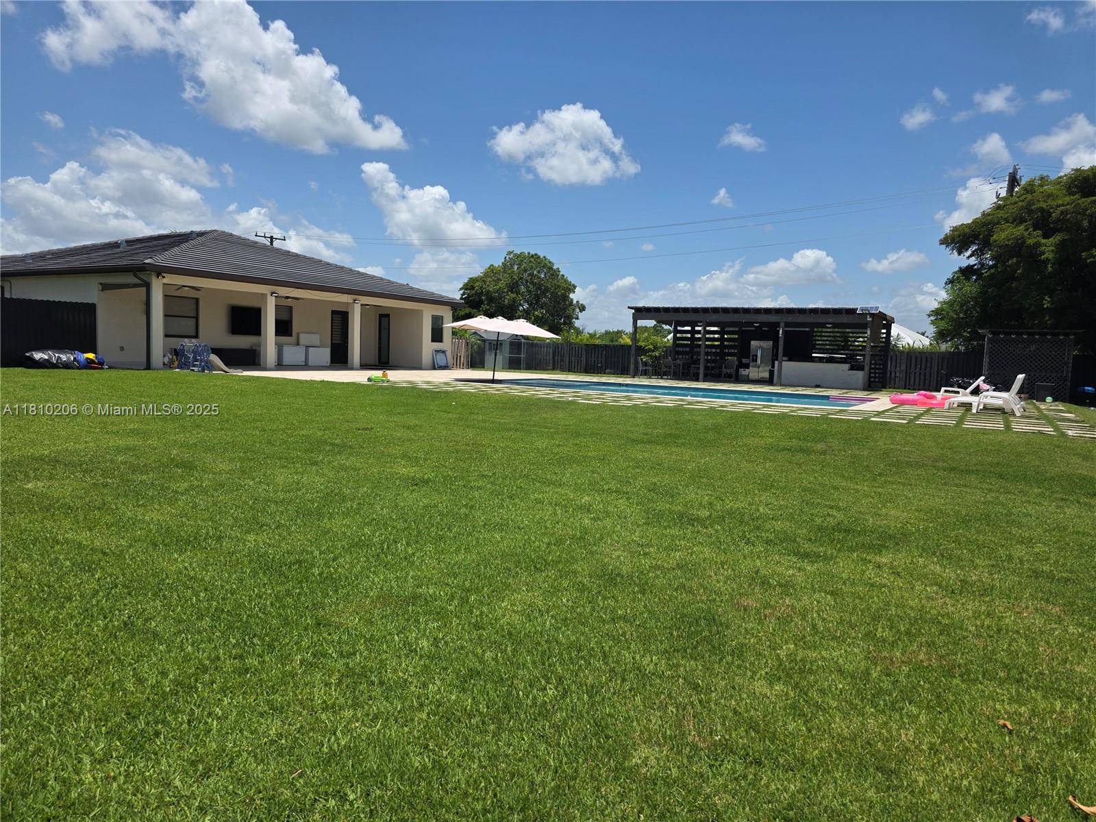 EQUESTRIAN TRAIL SUBDIVIS - Residential