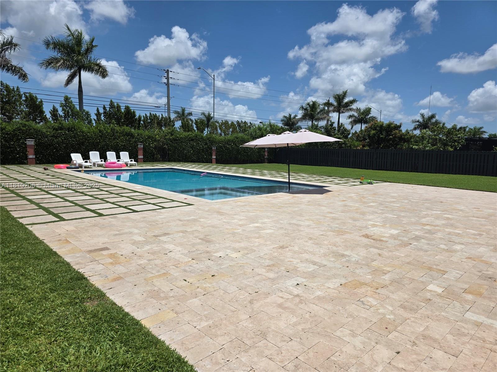 EQUESTRIAN TRAIL SUBDIVIS - Residential