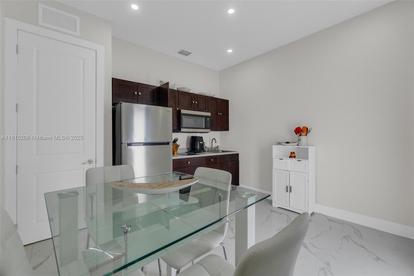 EQUESTRIAN TRAIL SUBDIVIS - Residential