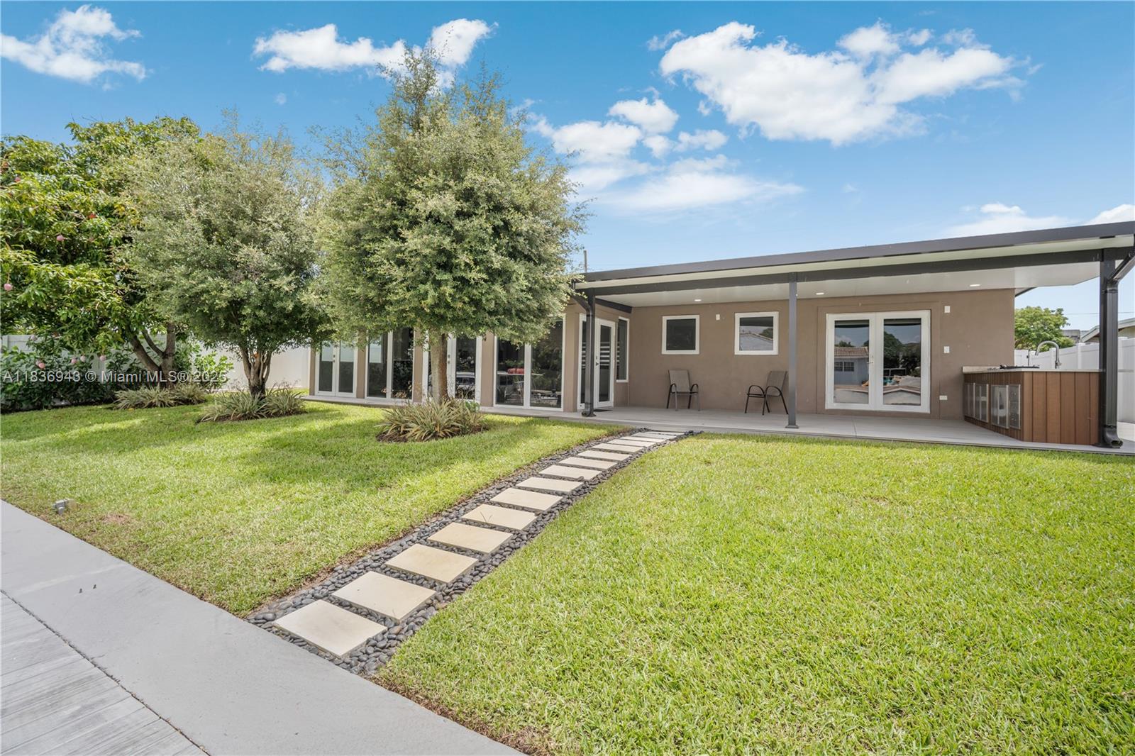 FLAMINGO PARK SEC - Residential