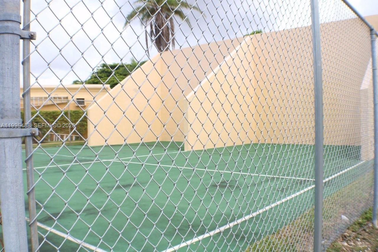 THE BEACH CLUB FONTAINEBL - Residential Lease