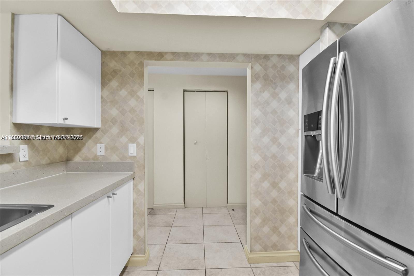 OCEAN POINT BEACH CLUB CO - Residential Lease