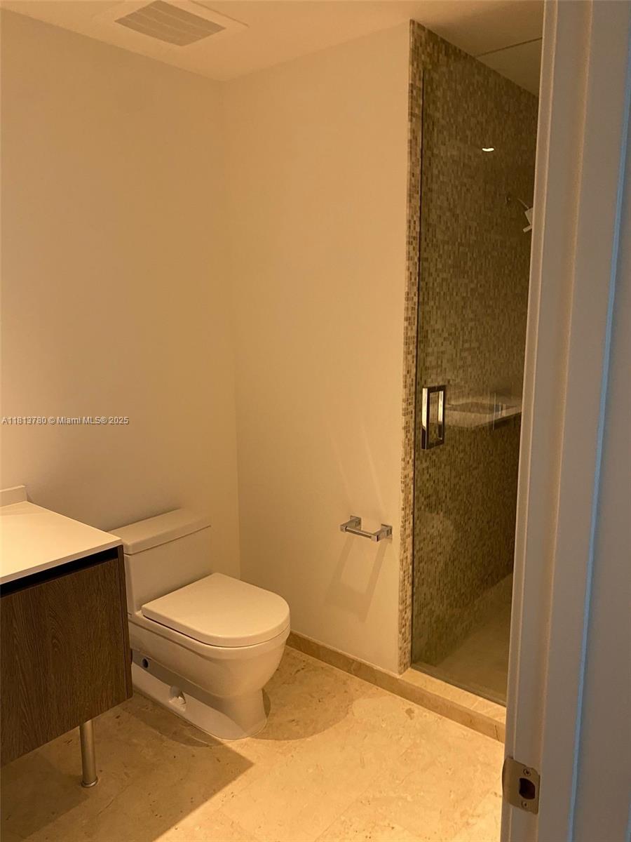 Reach Condo - Residential Lease