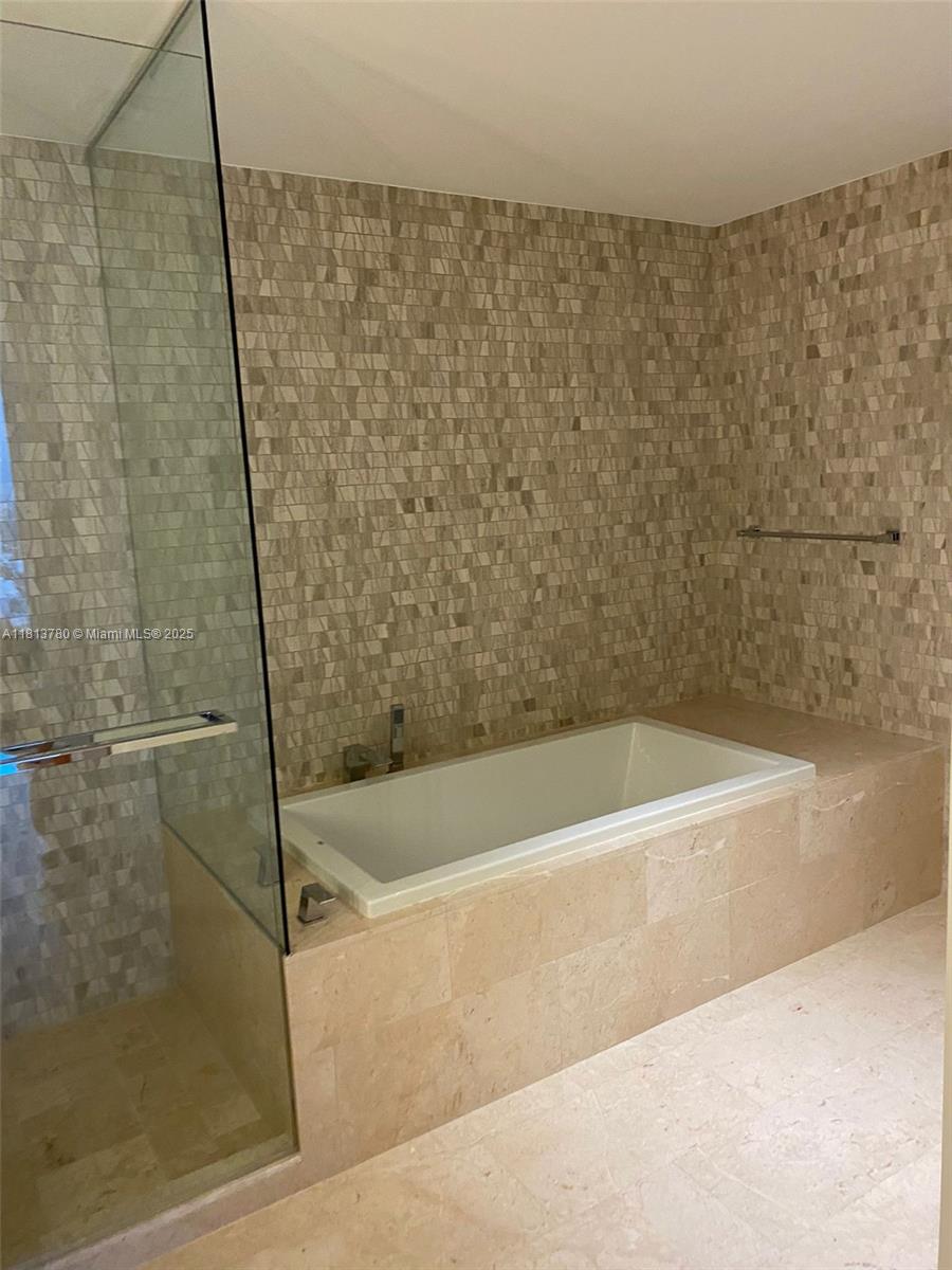 Reach Condo - Residential Lease