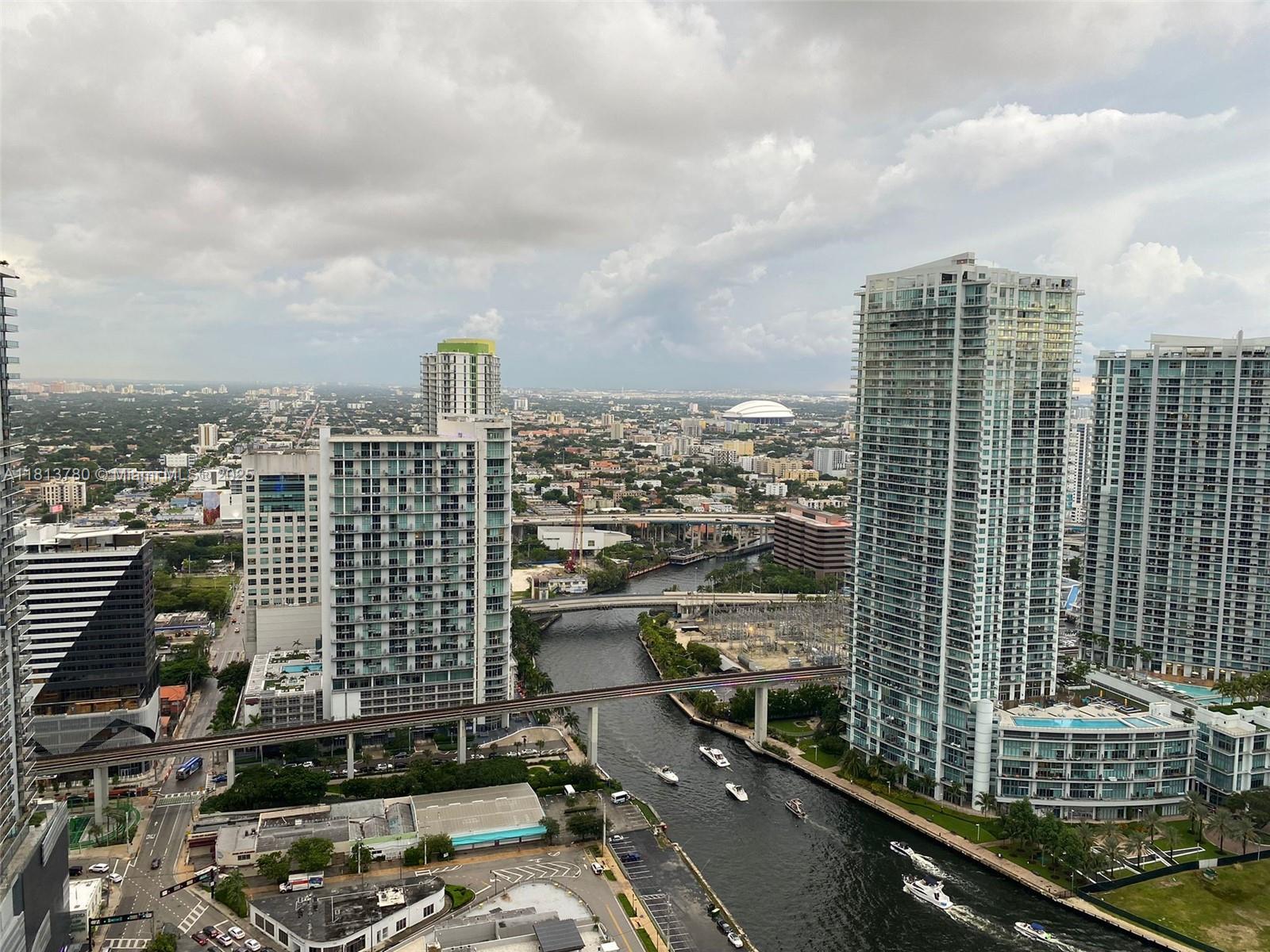 Reach Condo - Residential Lease