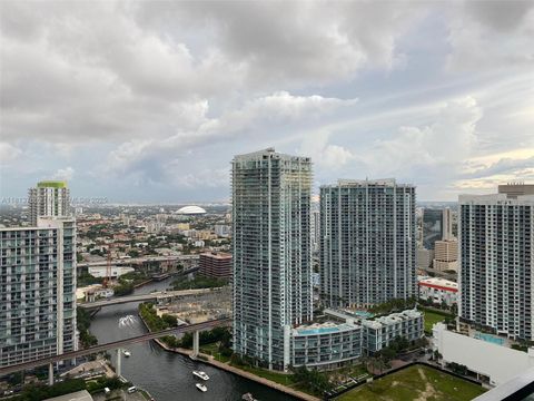 68 SE 6th St 3604 Miami FL 33131