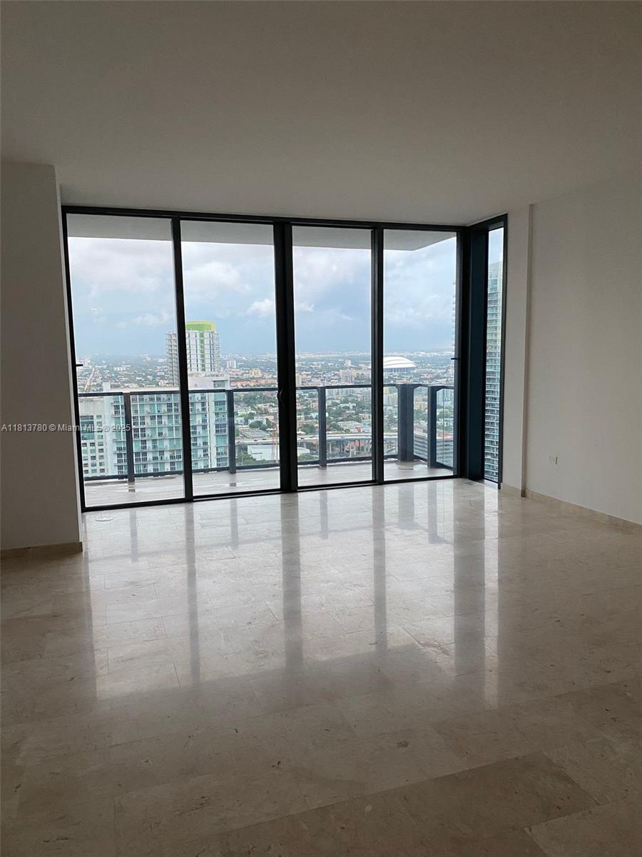 Reach Condo - Residential Lease