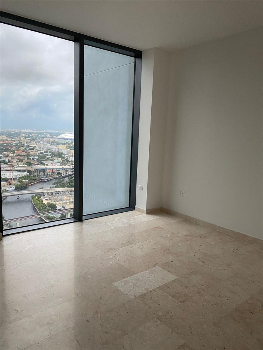 Reach Condo - Residential Lease