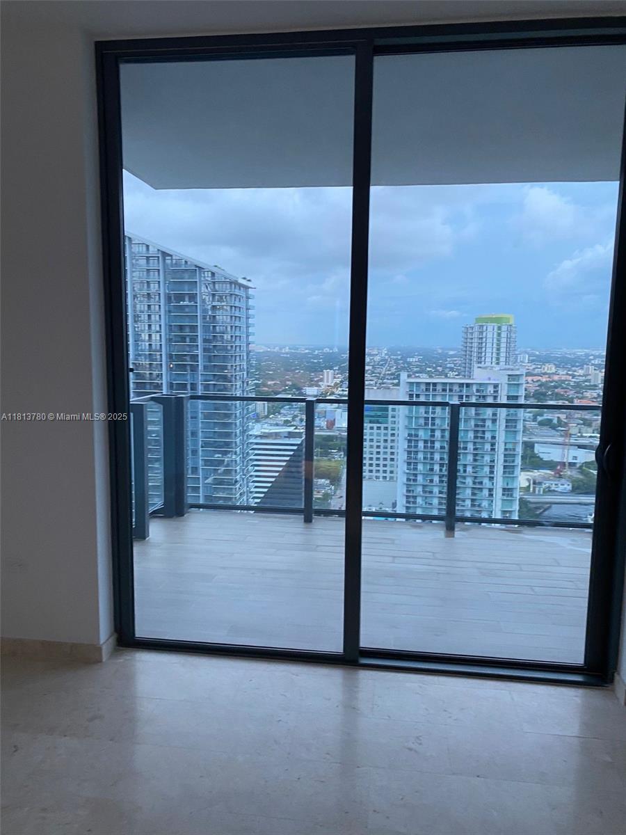 Reach Condo - Residential Lease