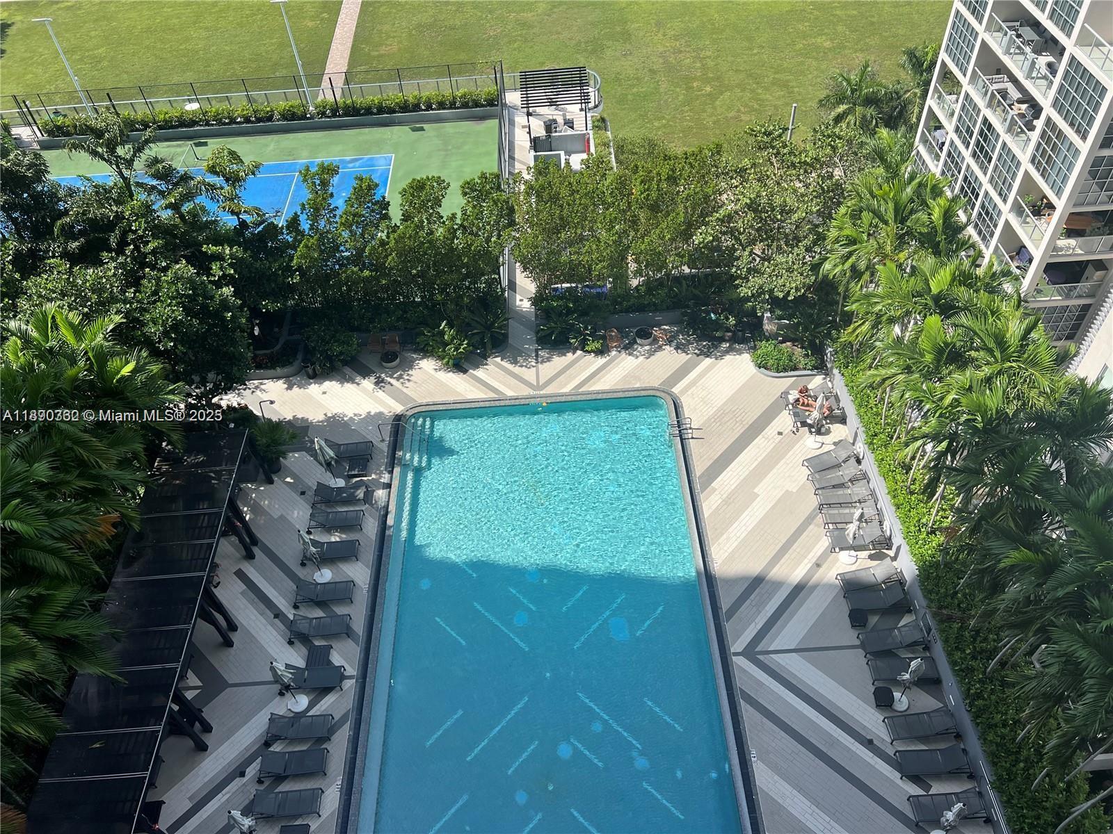 3401 MIDTOWN CONDO - Residential