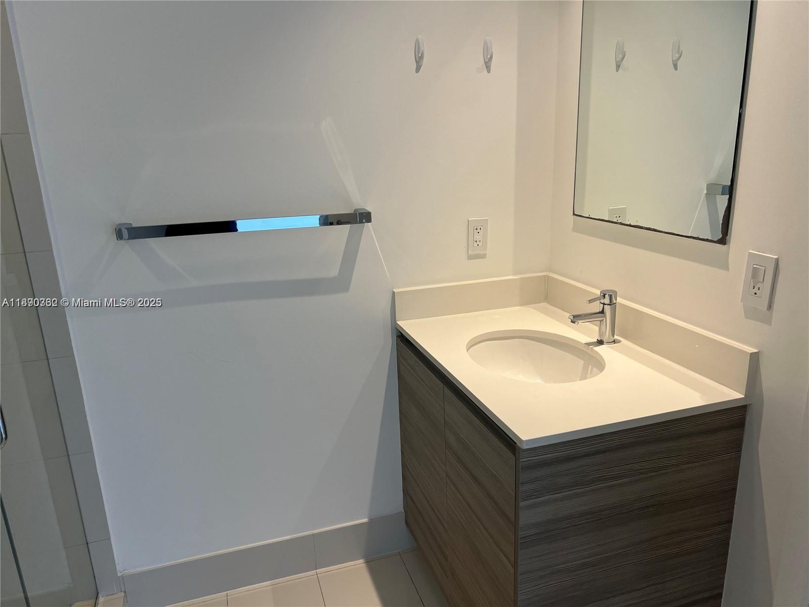 3401 MIDTOWN CONDO - Residential