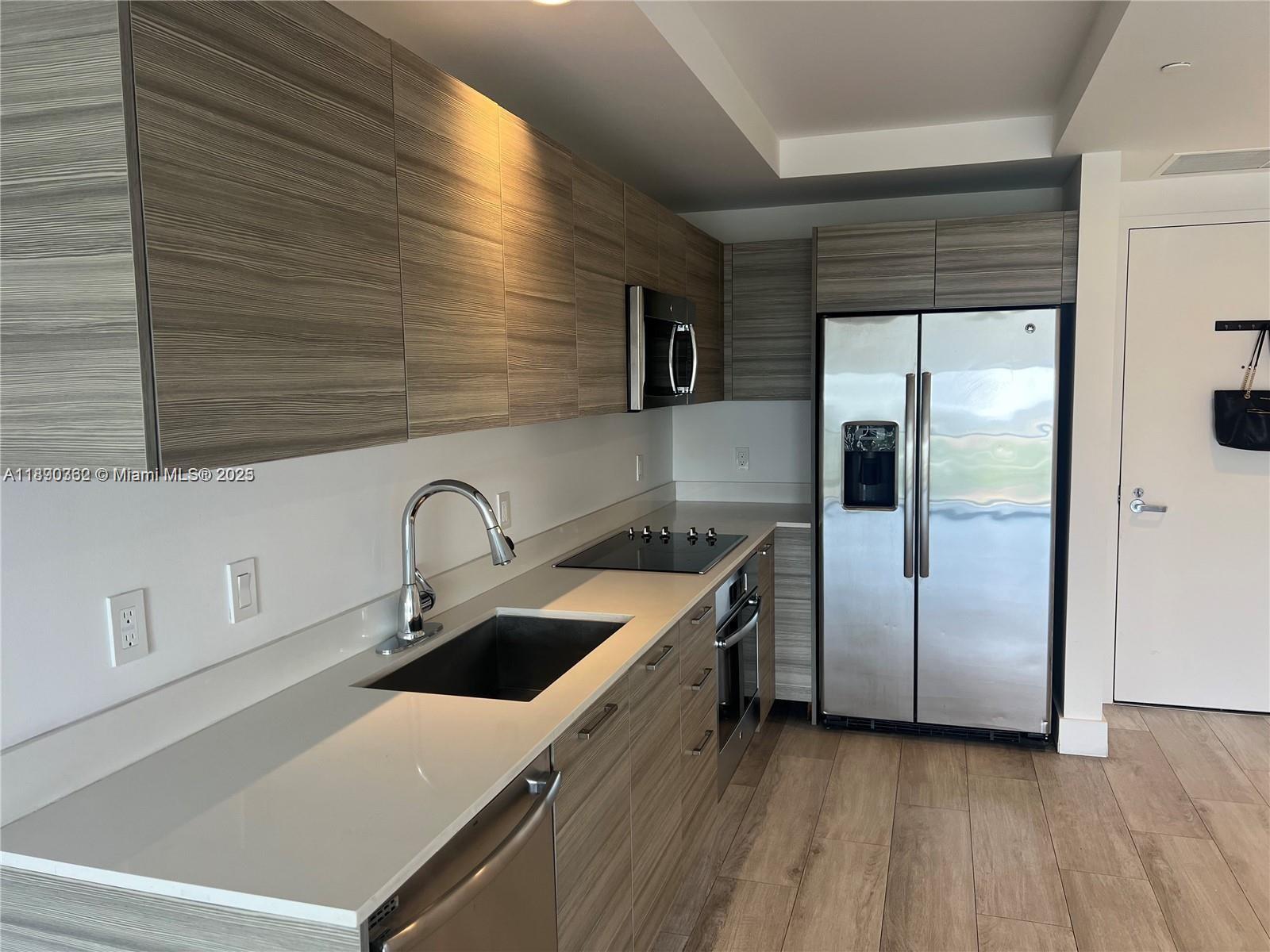 3401 MIDTOWN CONDO - Residential