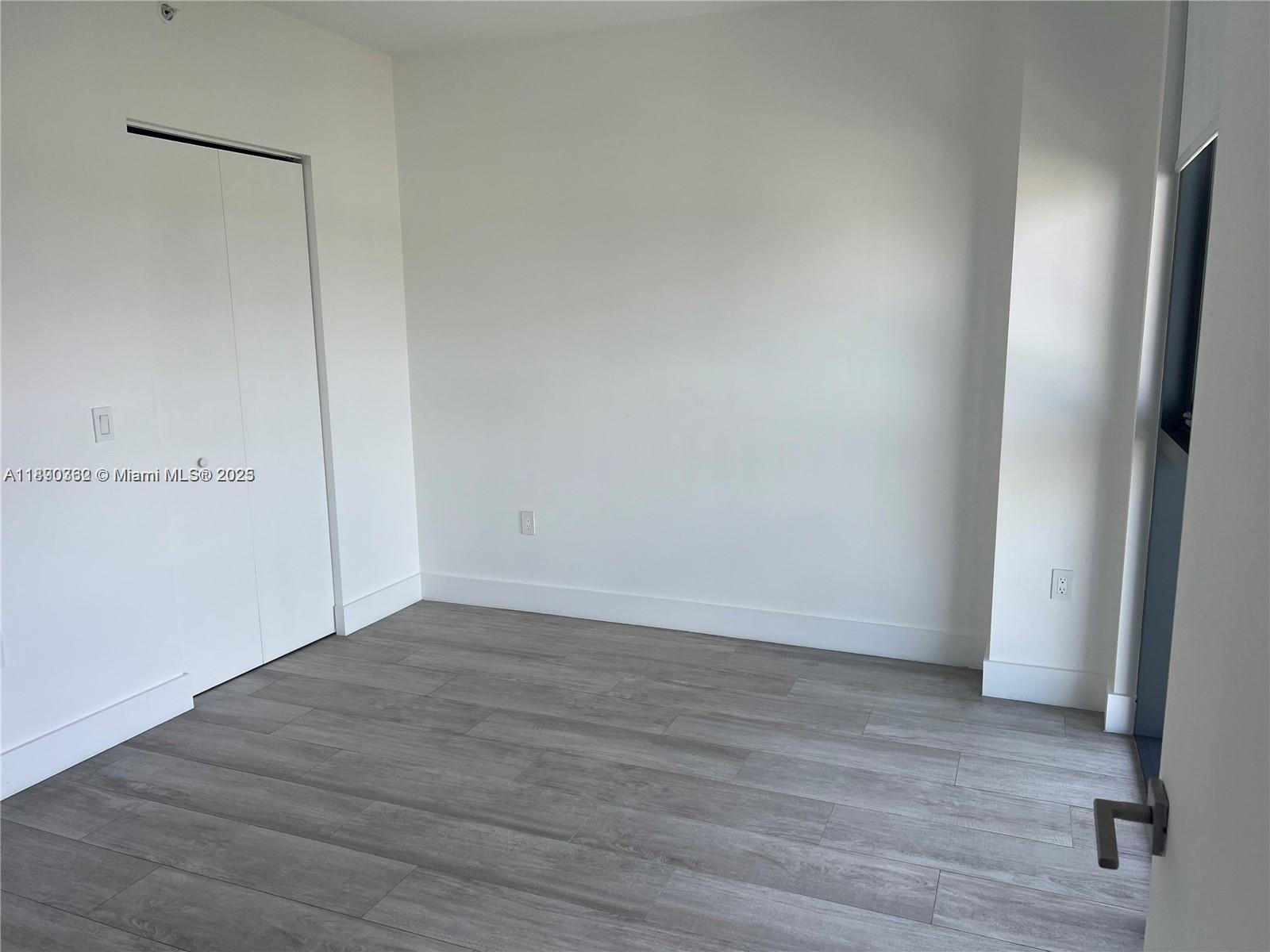 3401 MIDTOWN CONDO - Residential