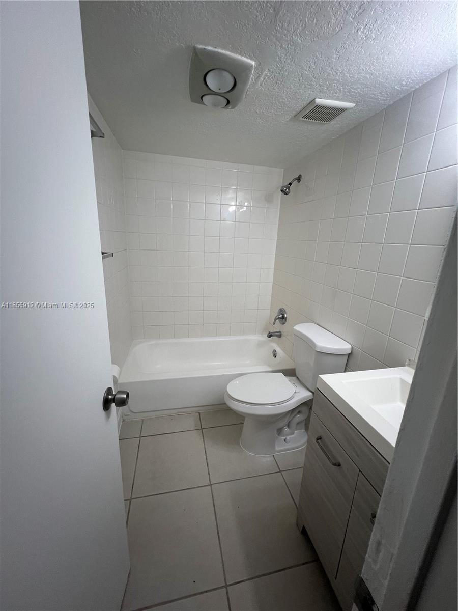 CALYPSO CAY CONDO - Residential Lease