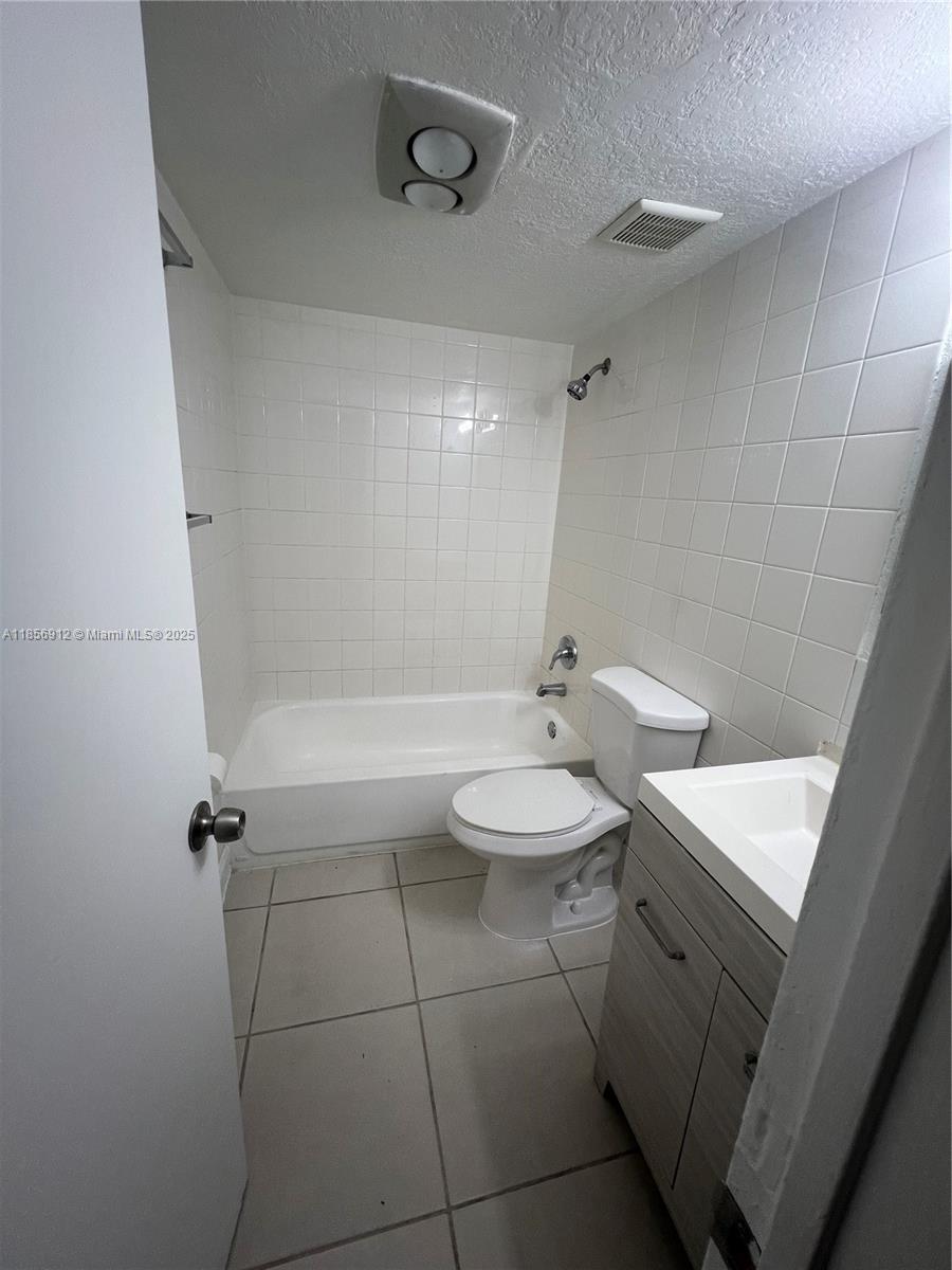 CALYPSO CAY CONDO - Residential Lease