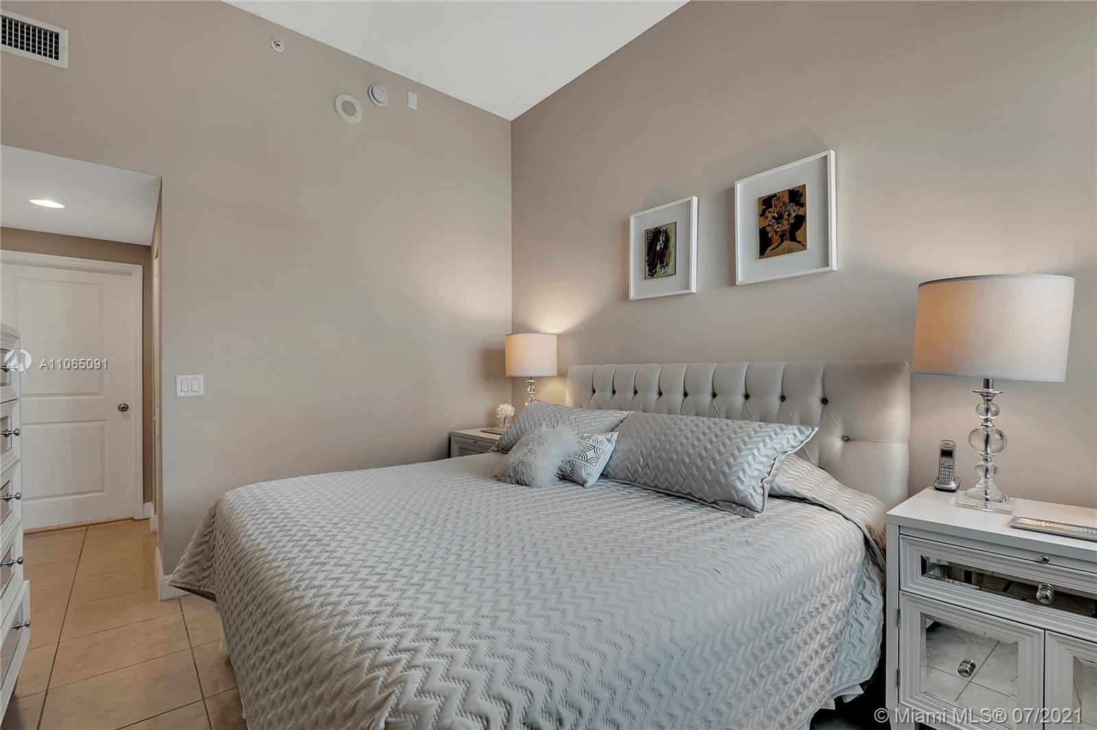 VUE AT BRICKELL CONDO - Residential