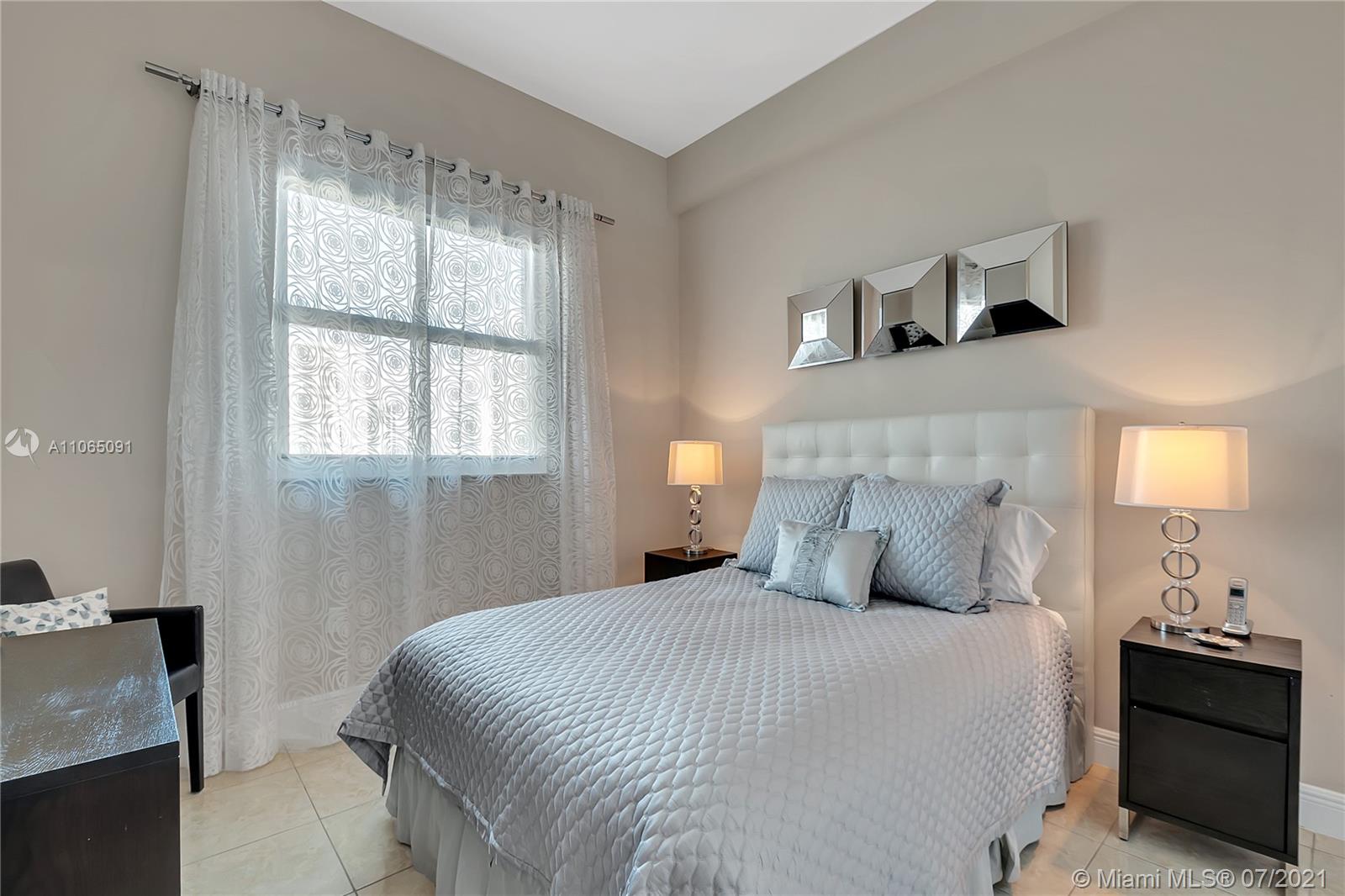 VUE AT BRICKELL CONDO - Residential