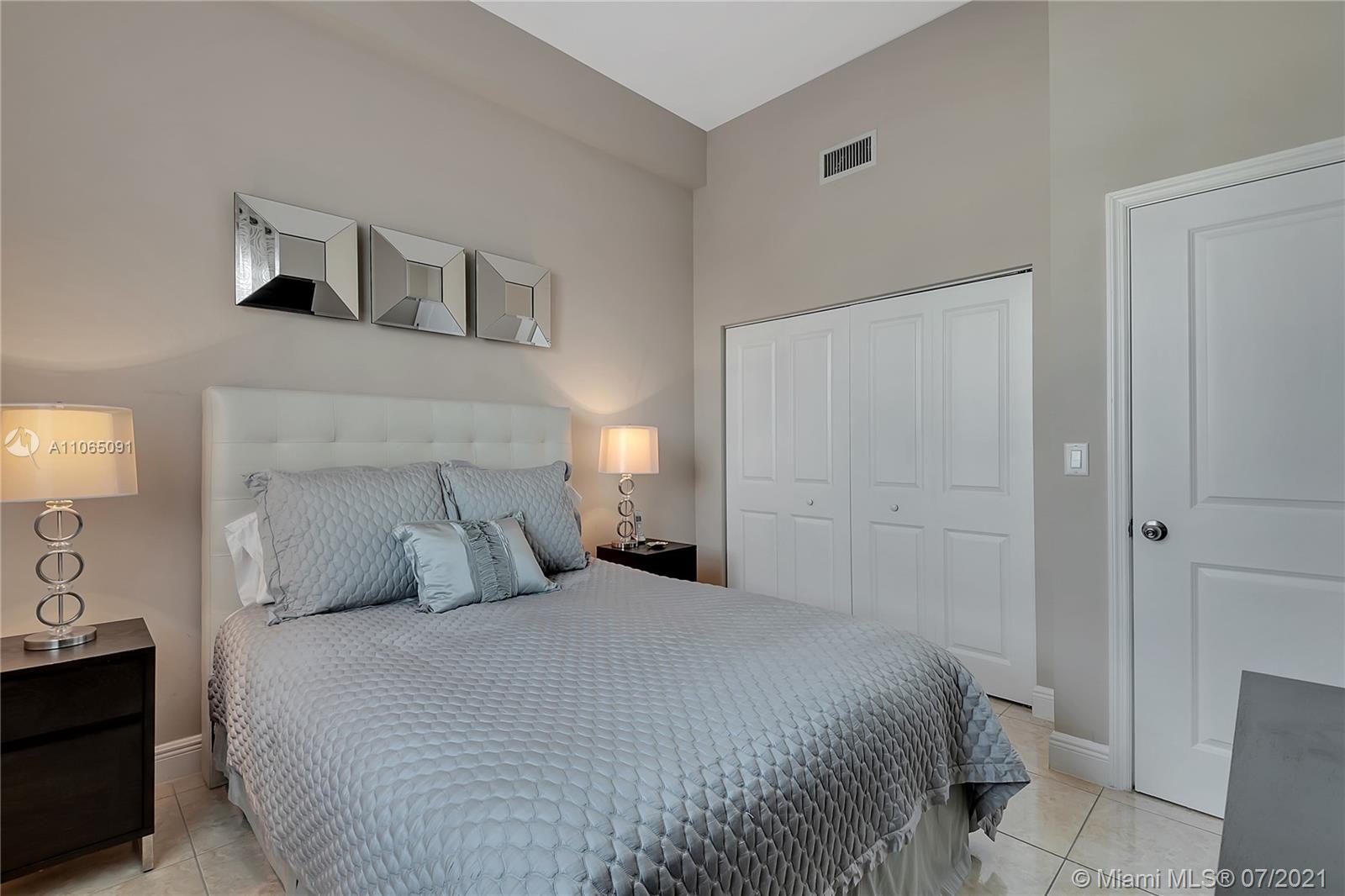 VUE AT BRICKELL CONDO - Residential