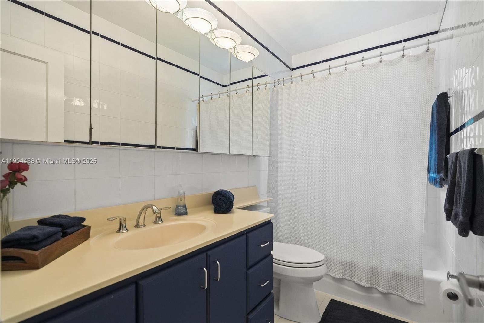 TAMIAMI PLACE PLAN 2 - Residential