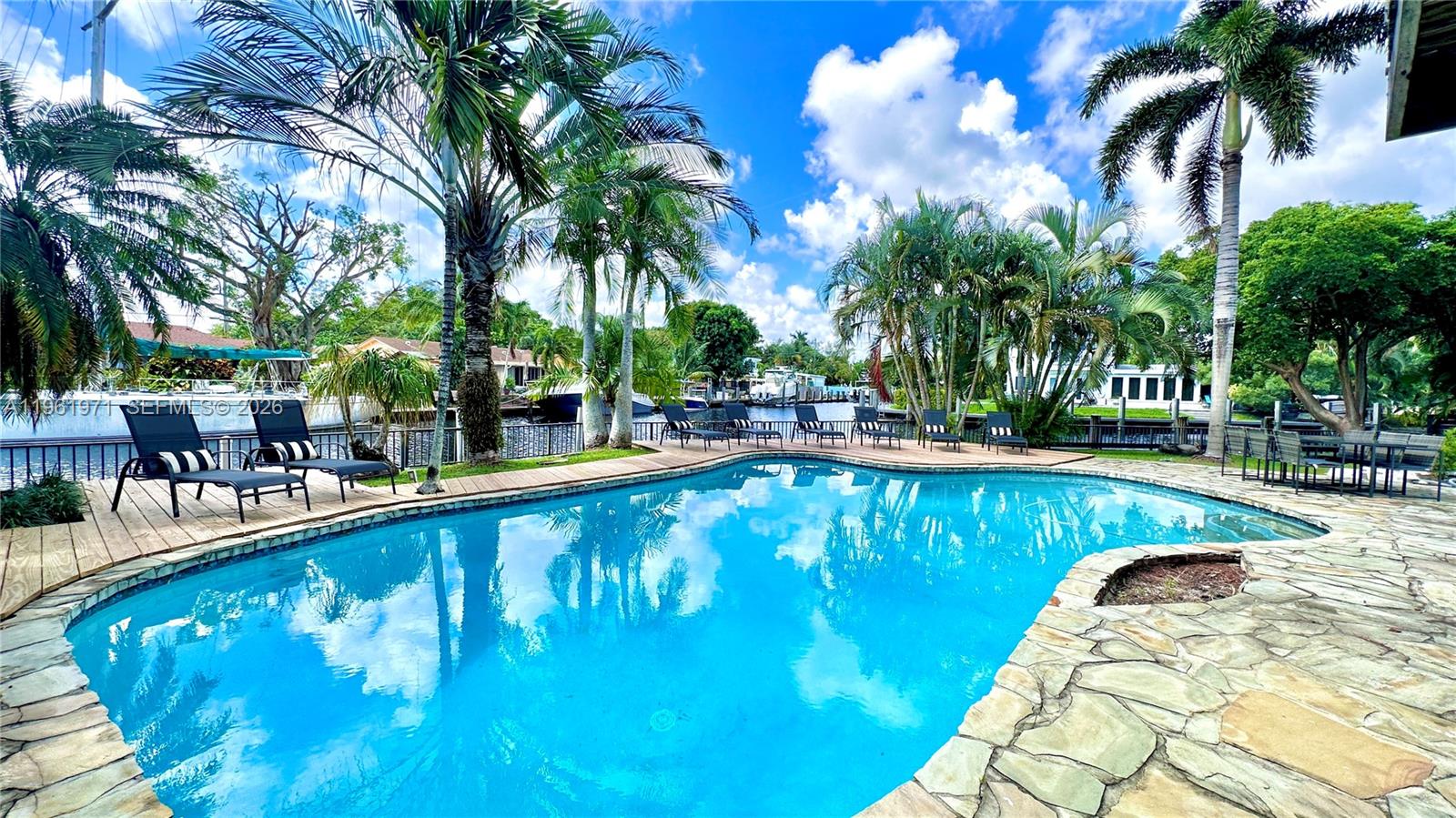 BOSSERT ISLES - Residential