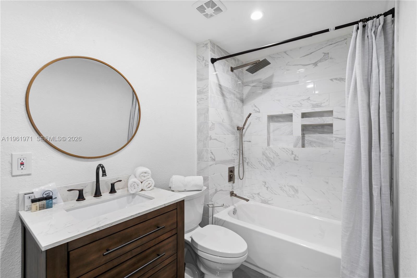 BOSSERT ISLES - Residential