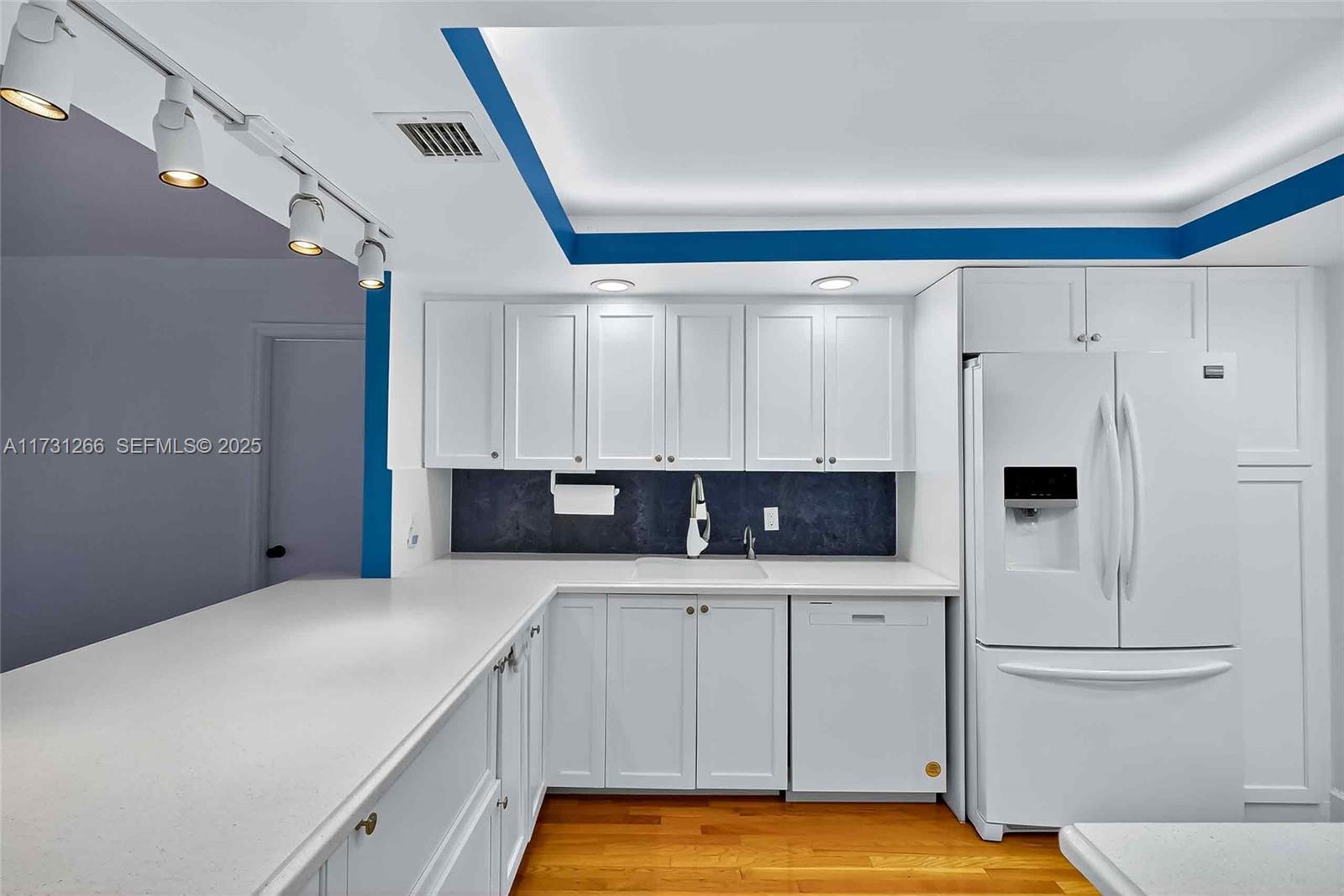 GROVE ISLE CONDO - Residential