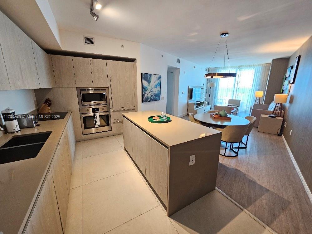 4111 S Ocean Dr 1109
