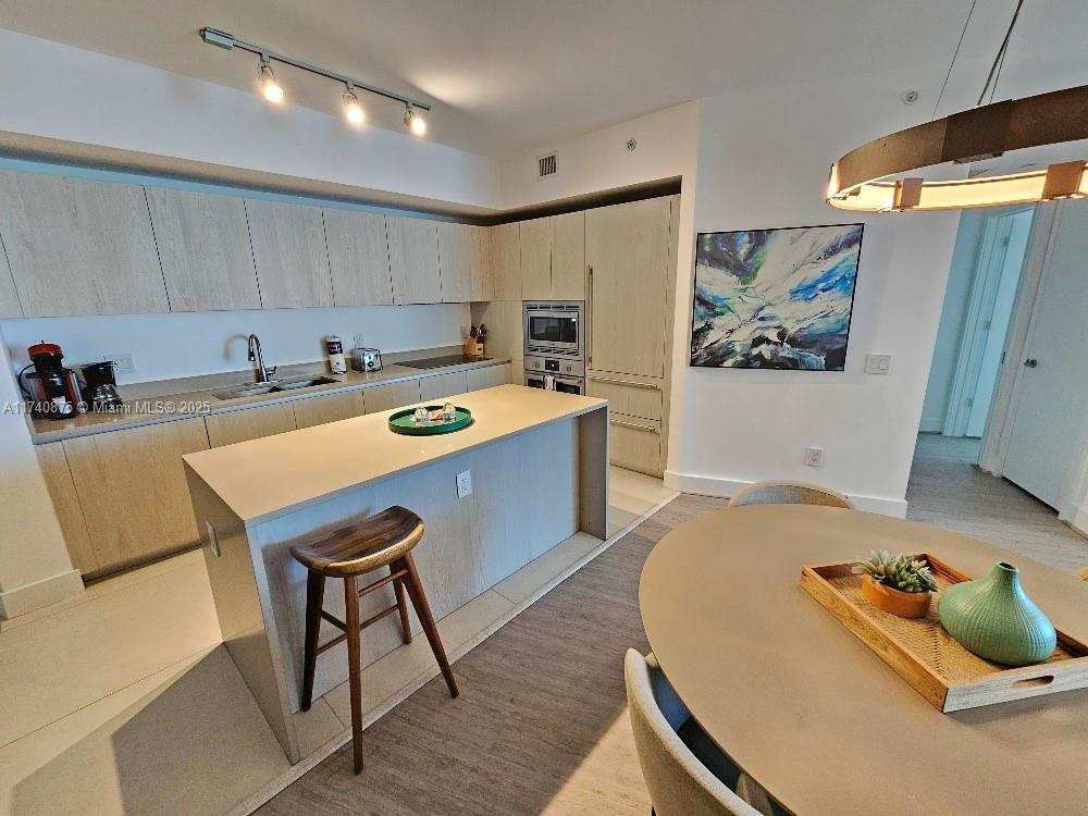 4111 S Ocean Dr 1109