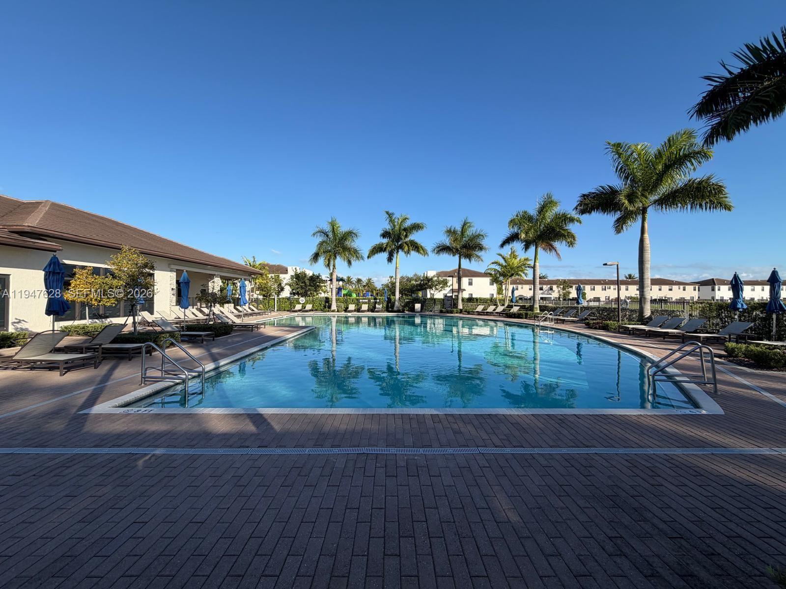 VIA VENTURA NEIGHBORHOOD - Residential