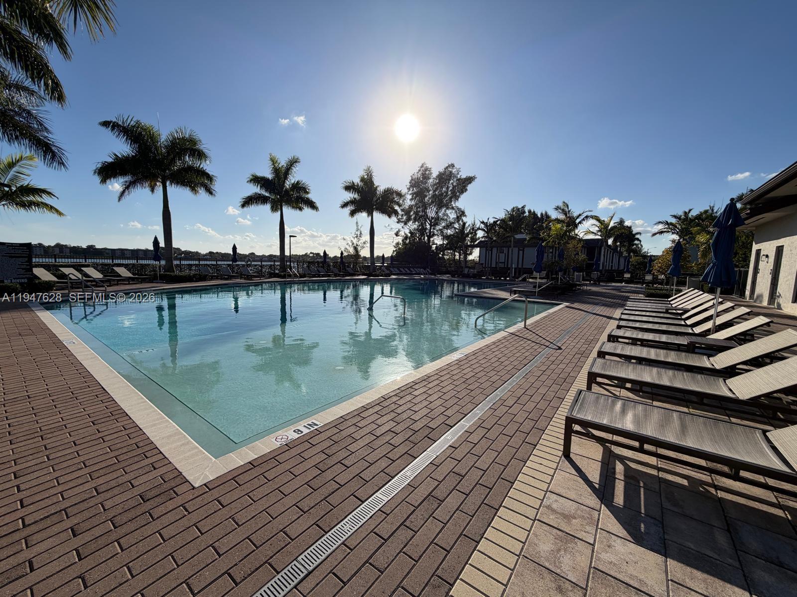 VIA VENTURA NEIGHBORHOOD - Residential