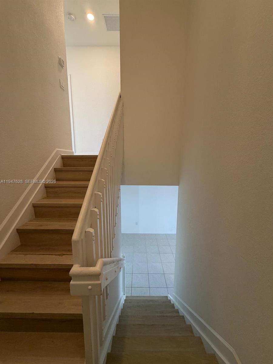 VIA VENTURA NEIGHBORHOOD - Residential